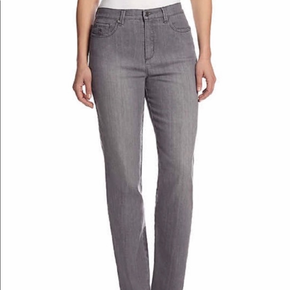 Gloria Vanderbilt Gray Straight Leg Jeans — Mid Gray Denim